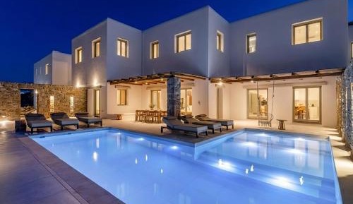 Four-Bedroom Villa with Private Heated Pool