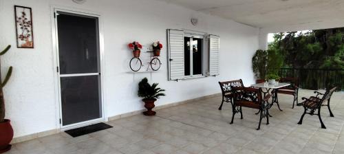 One-Bedroom House