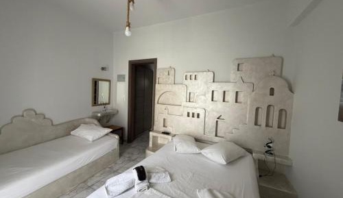 One-Bedroom Apartment (3 Adults)