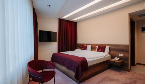 Large Double Room