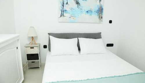 Two-Bedroom Deluxe Apartment with Balcony