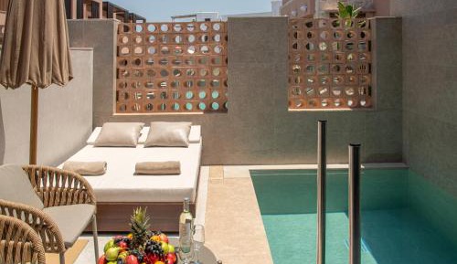 Signature Elegant Private Pool – Adults Only Complex