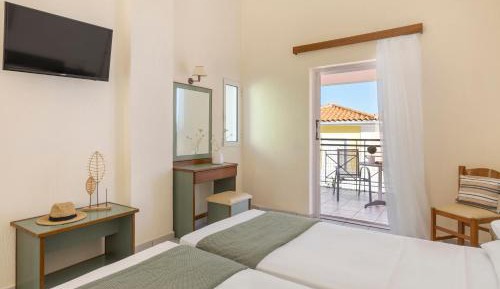 Double or Twin Room with Partial Sea View