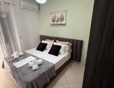 One-Bedroom Apartment - Non-Smoking