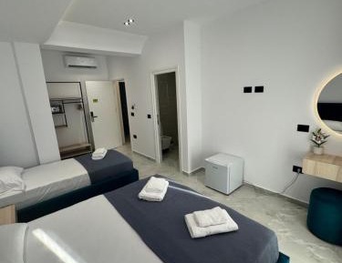 Triple Room with Sea View