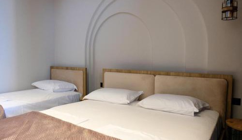 Deluxe Family Suite