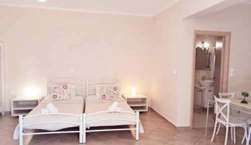 Budget Studio (2-4 Adults) 