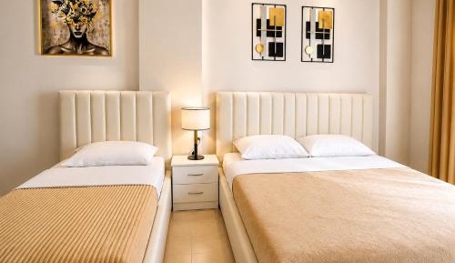 Deluxe Room (2 Adults + 1 Child)