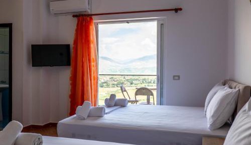 Triple Room with Balcony