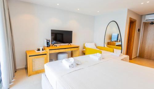 Deluxe Family Room