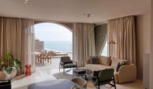 Ceasar's Suite with Two King Beds