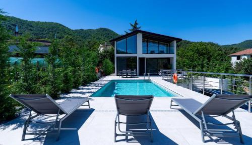 Deluxe Villa