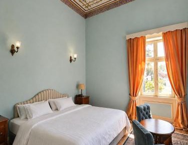 Mansion Superior Suite with Spa Bath and Pool View