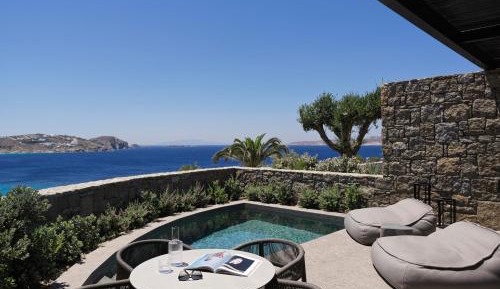 Executive Suite with Sea View & Private Heated Pool