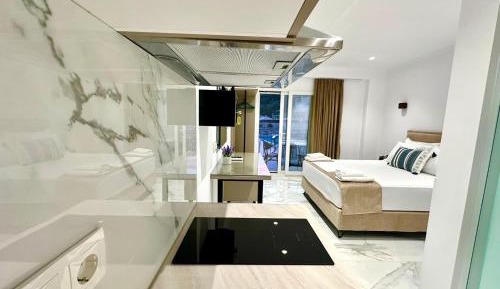 Double Room with Pool View