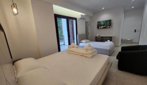 Triple Room with Balcony