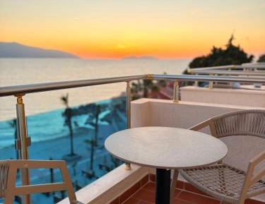 Quadruple Room with Balcony and Sea View