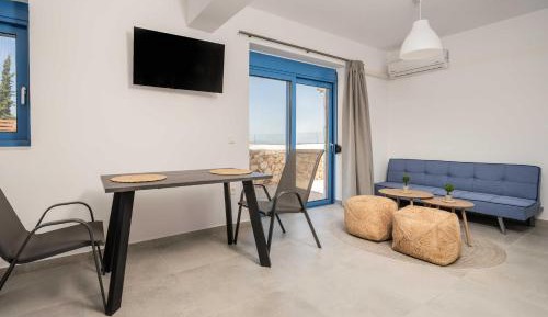 Studio Apartment with Sea View