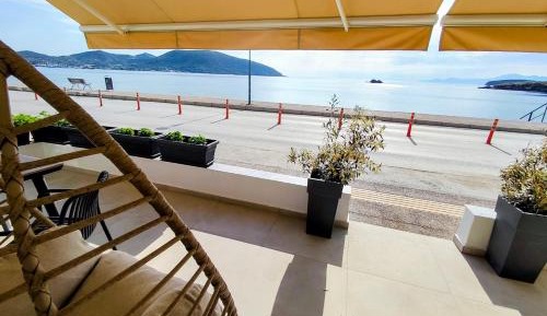 Deluxe Suite with Sea View