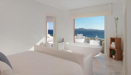Deluxe Suite Sea View with Private Pool