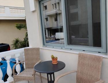 One-Bedroom Deluxe Apartment
