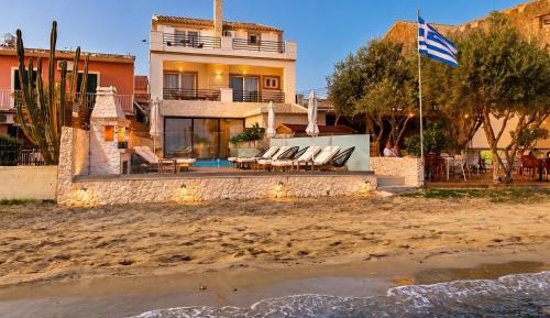 Villa - Beach Front