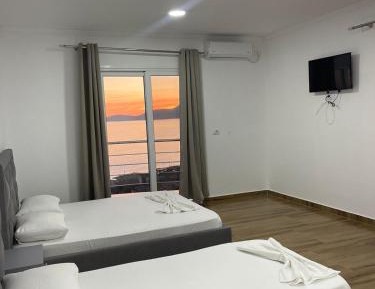 Triple Room with Sea View