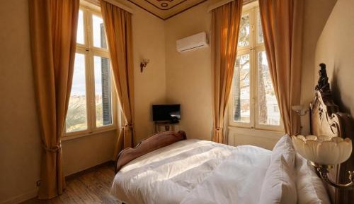 Mansion Junior Suite with Partial Sea View