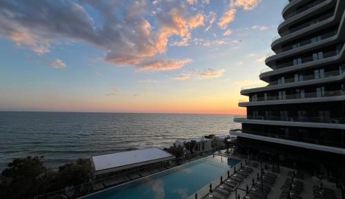 One-Bedroom Premium Apartment with Ocean View