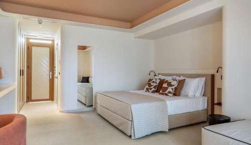 Deluxe Double or Twin Room with Sea View