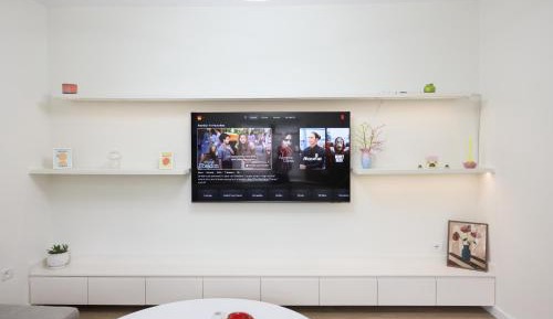 One-Bedroom Family Apartment
