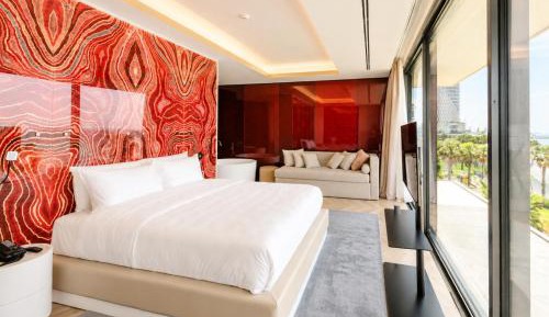 Deluxe Suite with Sea View
