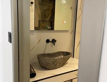 Deluxe King Studio