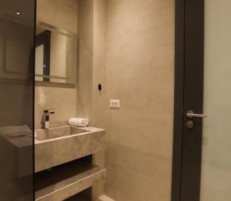 Deluxe Suite with Spa Bath