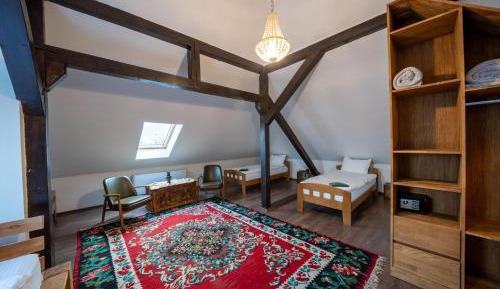 Deluxe Family Room