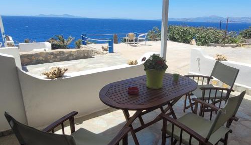 Studio Apartment with Sea View