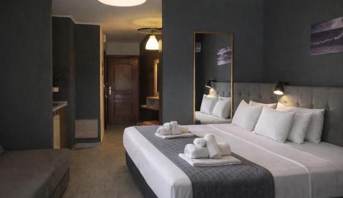 Studio with Garden View  (3 Adults) - Upper Floor