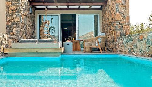 Maisonette with Private Pool