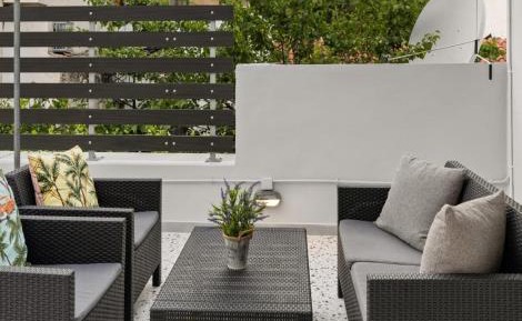 One-bedroom Apartment with Terrace- Lia