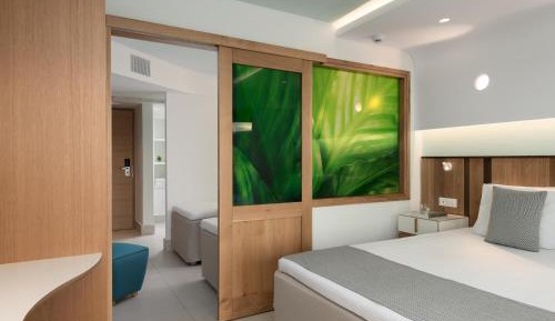 Family Room with Sea View (up to 4 pax)