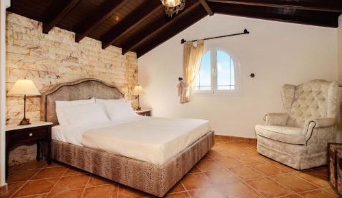 Deluxe Suite with Sea View