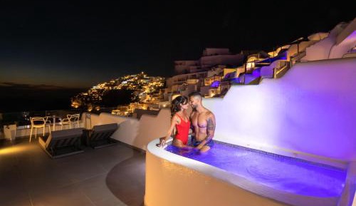 Honeymoon Suite with Hot Tub