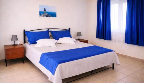 Studio Apartment with Sea View