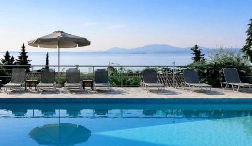 Two-Bedroom Apartment with Balcony and Sea View