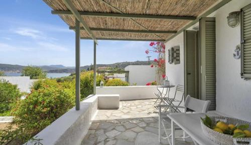 Two Bedroom Bungalow with Sea View