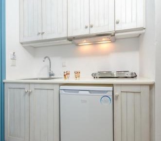 Studio (4 Adults)