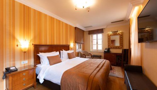 Deluxe Double Room with Veranda and Palamidi View