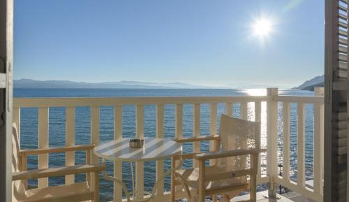 Studio Apartment with Sea View