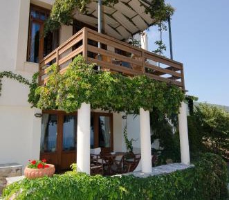 Triple Room with Terrace