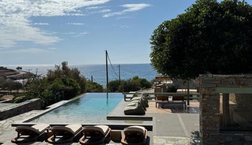 Villa - Beach Front